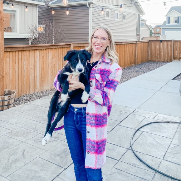 Meet your Posher, Lauren - Picture 3 of 3